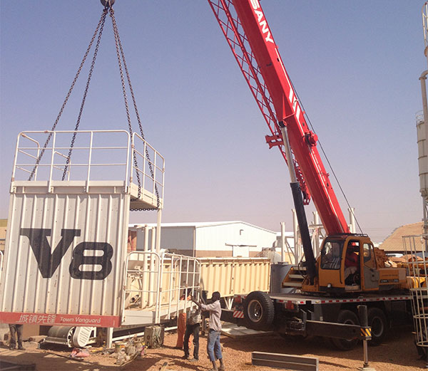 SANY 25t grue mobile installe une Centrale à béton au Soudan