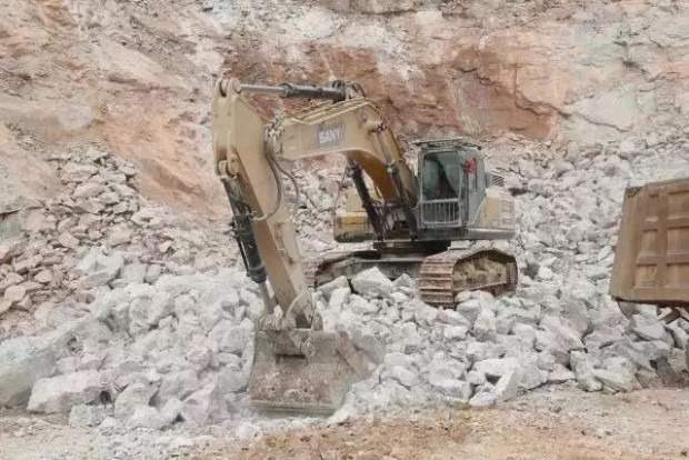 How does experienced mine worker evaluate SANY SY395H ?